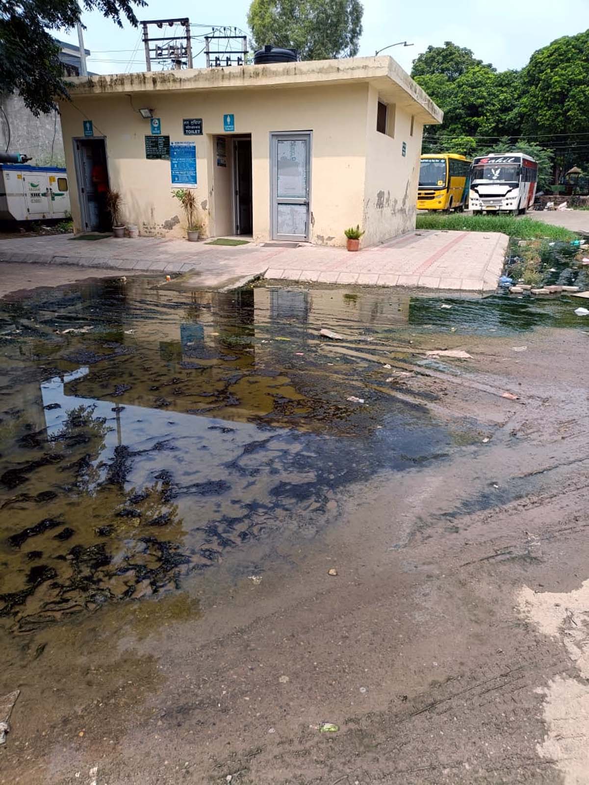 The condition of the sewage system near the public toilets in Sector 70 market was poor